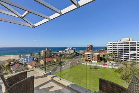 Sandy Cove Apartment The Entrance 31 - Accommodation Sunshine Coast 1