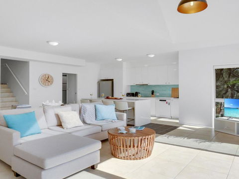Sandy Cove - Accommodation Sunshine Coast 2