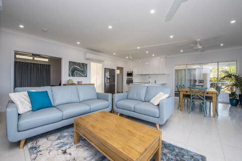 Sandy Decks - Accommodation Sunshine Coast 3