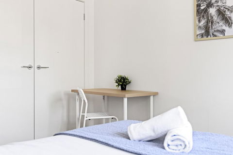 Serene Double Room In Panania - Close To Stations & Shops - Shared Bathroom - Accommodation Sunshine Coast 2