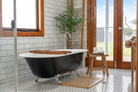 Stanley Stay - Adelaide 3 Bdrm, Central Location, WiFi - Accommodation Sunshine Coast 3