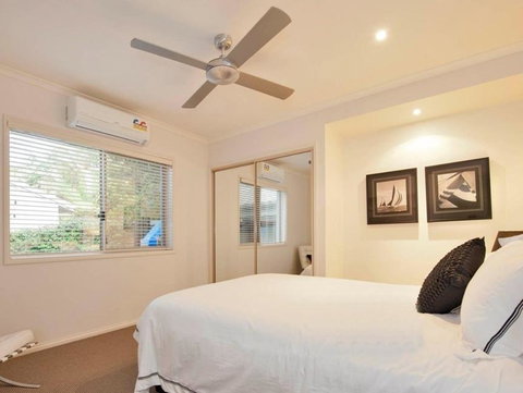 Sunshine Beach Retreat, Pool, Backyard - Accommodation Sunshine Coast 3