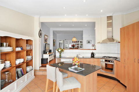 Sydney North Serene Retreat - Calm, Central, Comfort, - Accommodation Sunshine Coast 2