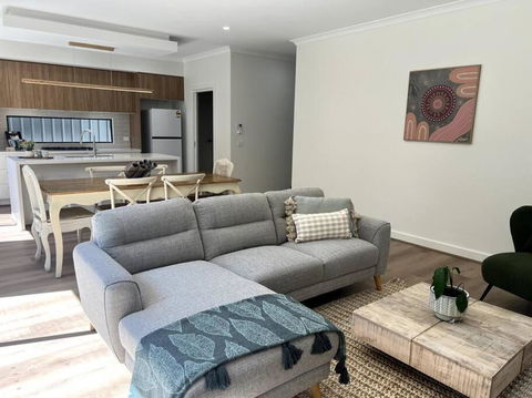 The Cosy Cottage - Accommodation Sunshine Coast 0