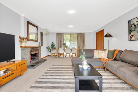 The Glenalvie - Sprawling Serenity In Adelaide Hills - Accommodation Sunshine Coast 2