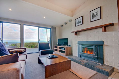 Beacon Point Ocean View Villas - Accommodation Sunshine Coast 2