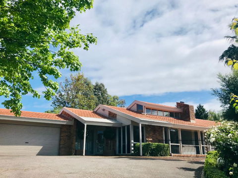 Beautiful Resort Retreat Villa In The Yarra Valley - Entertainer's Delight - Accommodation Sunshine Coast 2