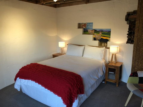 Bed In A Shed Too - Accommodation Sunshine Coast 2