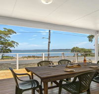Bellevue - overlooking serene Lake Woolumboola - Accommodation Sunshine Coast