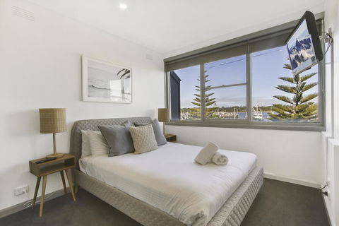 Bellevue On The Lakes - Accommodation Sunshine Coast 3