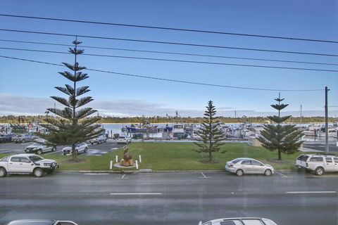 Bellevue On The Lakes - Accommodation Sunshine Coast 1