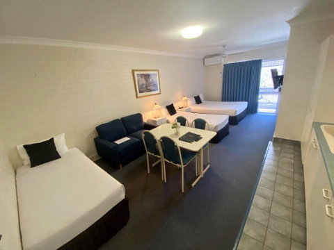 Benson Court Motel - Accommodation Sunshine Coast 1