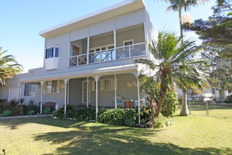 Berrara's Home Away From Home - Accommodation Sunshine Coast 0