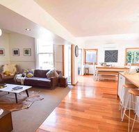 Best Location in Hobart Luxury 4 bedroom with stunning views - Accommodation Sunshine Coast