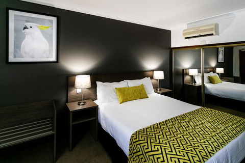 Best Western Plus Ambassador Orange - Accommodation Sunshine Coast 1