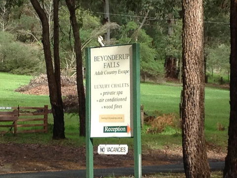 Beyonderup Falls Adult Retreat - Accommodation Sunshine Coast 1