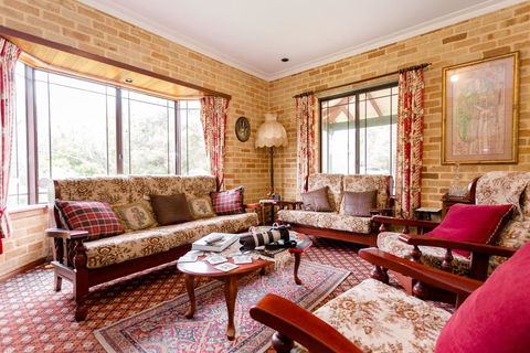 Big Grove Bed & Breakfast - Accommodation Sunshine Coast 3