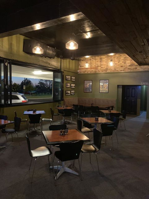 Biloela Hotel - Accommodation Sunshine Coast 3
