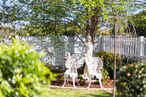 BIRCHES B&B - Accommodation Sunshine Coast 2
