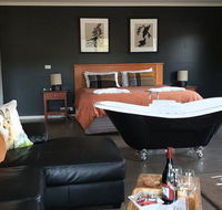 Blaze Rock Retreat - Accommodation Sunshine Coast