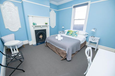Blue Door Apartments Heritage Charm In CBD - Accommodation Sunshine Coast 2