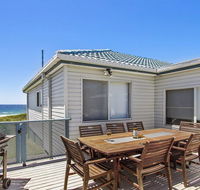 Blue Horizon - beachfront with fireplace - Accommodation Sunshine Coast