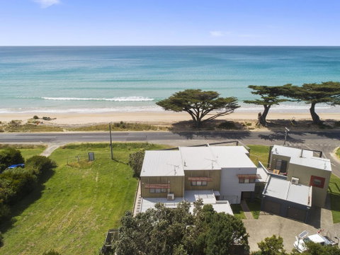 Blue Sea - Accommodation Sunshine Coast 1