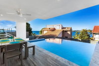 Blue Water Splendour - Infinity pool and amazing views