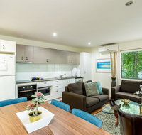 Bluewater 1 - Rainbow Shores Amazing Location Easy Walk To Beach Pool Aircon Outdoor spa - Accommodation Sunshine Coast