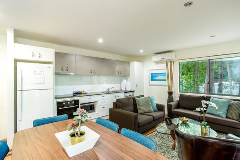 Bluewater 1 - Rainbow Shores, Amazing Location, Easy Walk To Beach, Pool, Aircon, Outdoor Spa - Accommodation Sunshine Coast 0