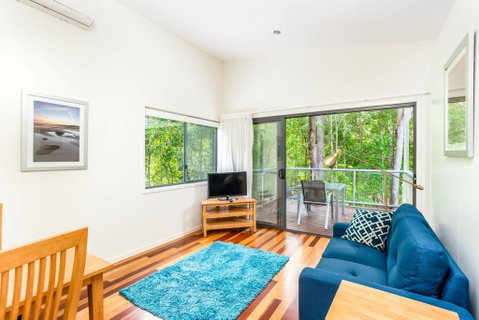 Bluewater 1 - Rainbow Shores, Amazing Location, Easy Walk To Beach, Pool, Aircon, Outdoor Spa - Accommodation Sunshine Coast 1