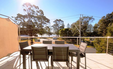 Boardwalk Apartment 6 - Accommodation Sunshine Coast 2