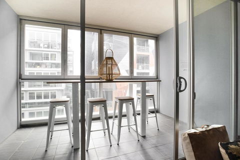 Boho On Morphett-In The Heart Of The CBD - Wifi - Nespresso - Netflix - Accommodation Sunshine Coast 2