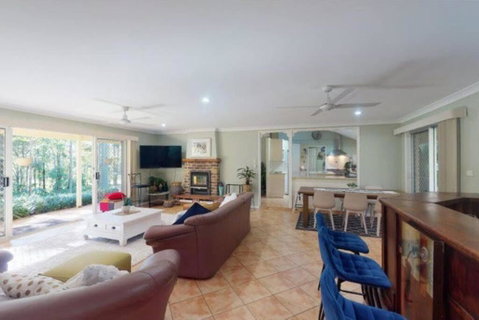 The Manor! - Accommodation Sunshine Coast 2