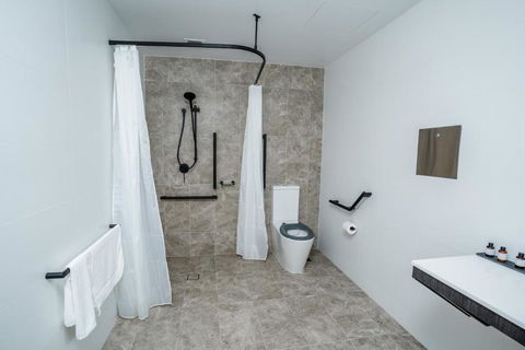 Warners At The Bay - Accommodation Sunshine Coast 1