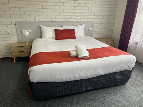 Warragul Views Motor Inn - Accommodation Sunshine Coast 0