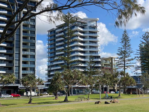 X Kirra Apartments - Accommodation Sunshine Coast 3