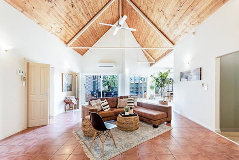 An Absolute Poolside Break By Casuarina Beach - Accommodation Sunshine Coast 2