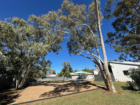 Secure Bush Sanctuary - Accommodation Sunshine Coast 2