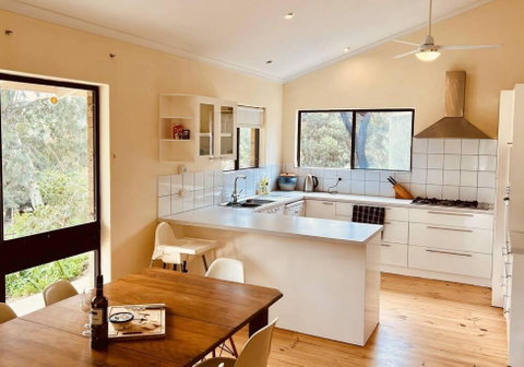 Yankalilla Foothills Retreat - Accommodation Sunshine Coast 3