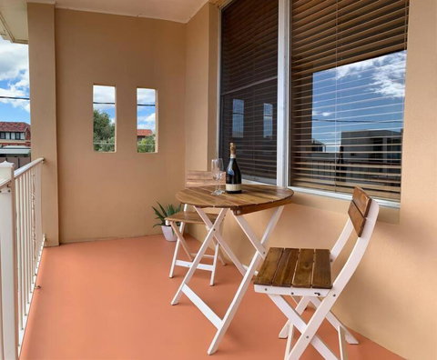 Yarrumla Beach Lodge - Accommodation Sunshine Coast 0