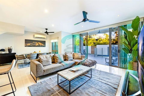 ZEN ARCTIC Luxury 2-Story T/House + Pool & Markets - Accommodation Sunshine Coast 0
