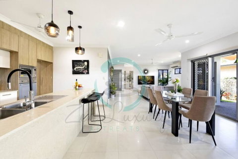 Zenhouse: Prestigous 4-BR Display Home In Muirhead - Accommodation Sunshine Coast 0