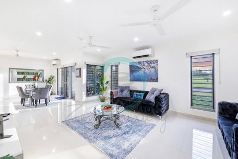 Zenhouse: Stylish Muirhead Home Near Park/Hospital - Accommodation Sunshine Coast 0