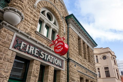 Perth Scavenger Hunt: Perched On A Swan - Accommodation Sunshine Coast 5