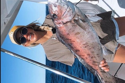 3/4 Day 7 Hour Offshore Fishing Charter - Accommodation Sunshine Coast 1