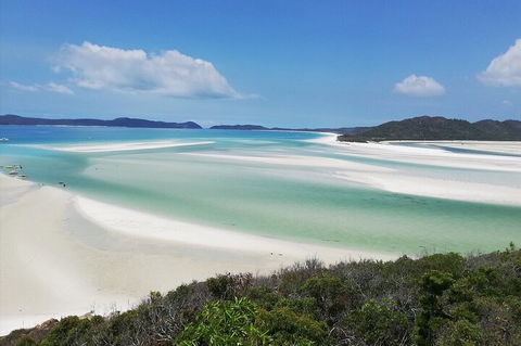 2-Night Whitsundays Sailing Cruise Incl. Whitehaven Beach & Great Barrier Reef - Accommodation Sunshine Coast 1