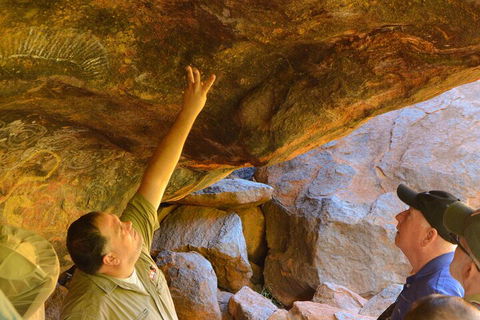 Uluru Small Group Tour Including Sunset - Accommodation Sunshine Coast 1