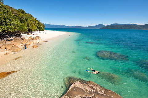 Fitzroy Island Catamaran Transfers From Cairns - Accommodation Sunshine Coast 4