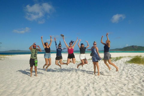 2-Day Whitsundays Sailing Adventure: Summertime - Accommodation Sunshine Coast 2
